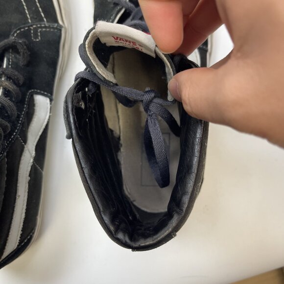 Vans High Top Shoes Women's Sz 9.5 / Men 8 US Sneaker Sk8-Hi Canvas Black White - Picture 11 of 14